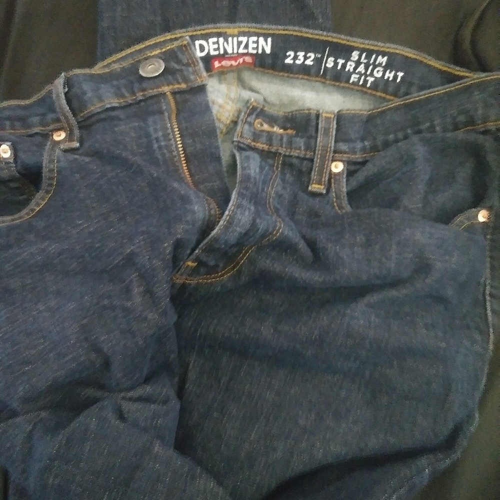Levis GREAT CONDITION! 34 x 32